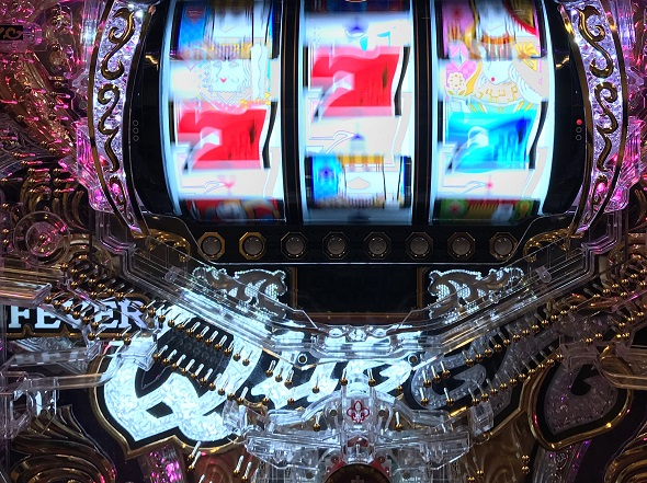 PフィーバークィーンII 予告演出 リーチ前予告