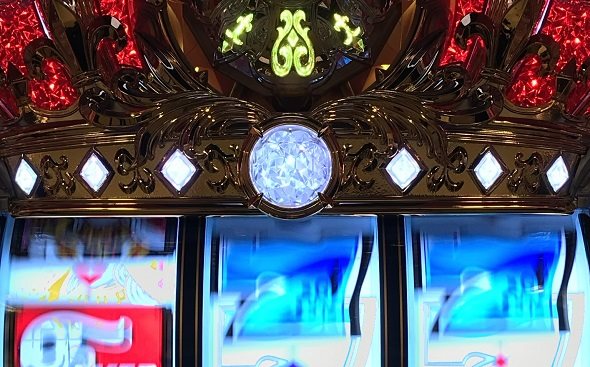 PフィーバークィーンII 予告演出 リーチ前予告